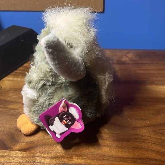 1998 Furby With Box - Picture 3 of 10